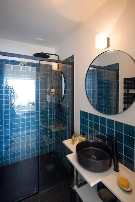 Villa 6 Chambres, Vue Mer Sur 180°,Plage Privee. 滨海卡瓦莱尔