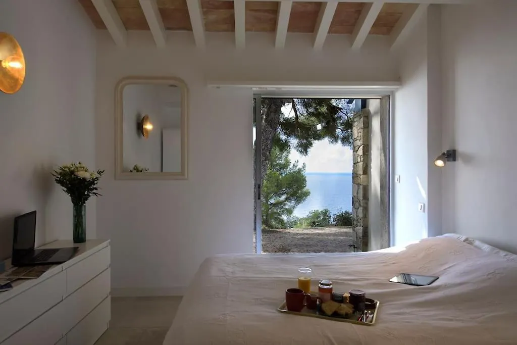 Villa 6 Chambres, Vue Mer Sur 180°,Plage Privee. 滨海卡瓦莱尔 法国