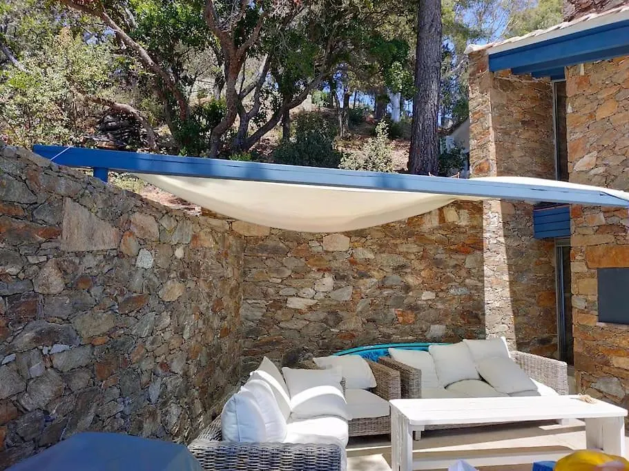 Villa 6 Chambres, Vue Mer Sur 180°,Plage Privee. 滨海卡瓦莱尔